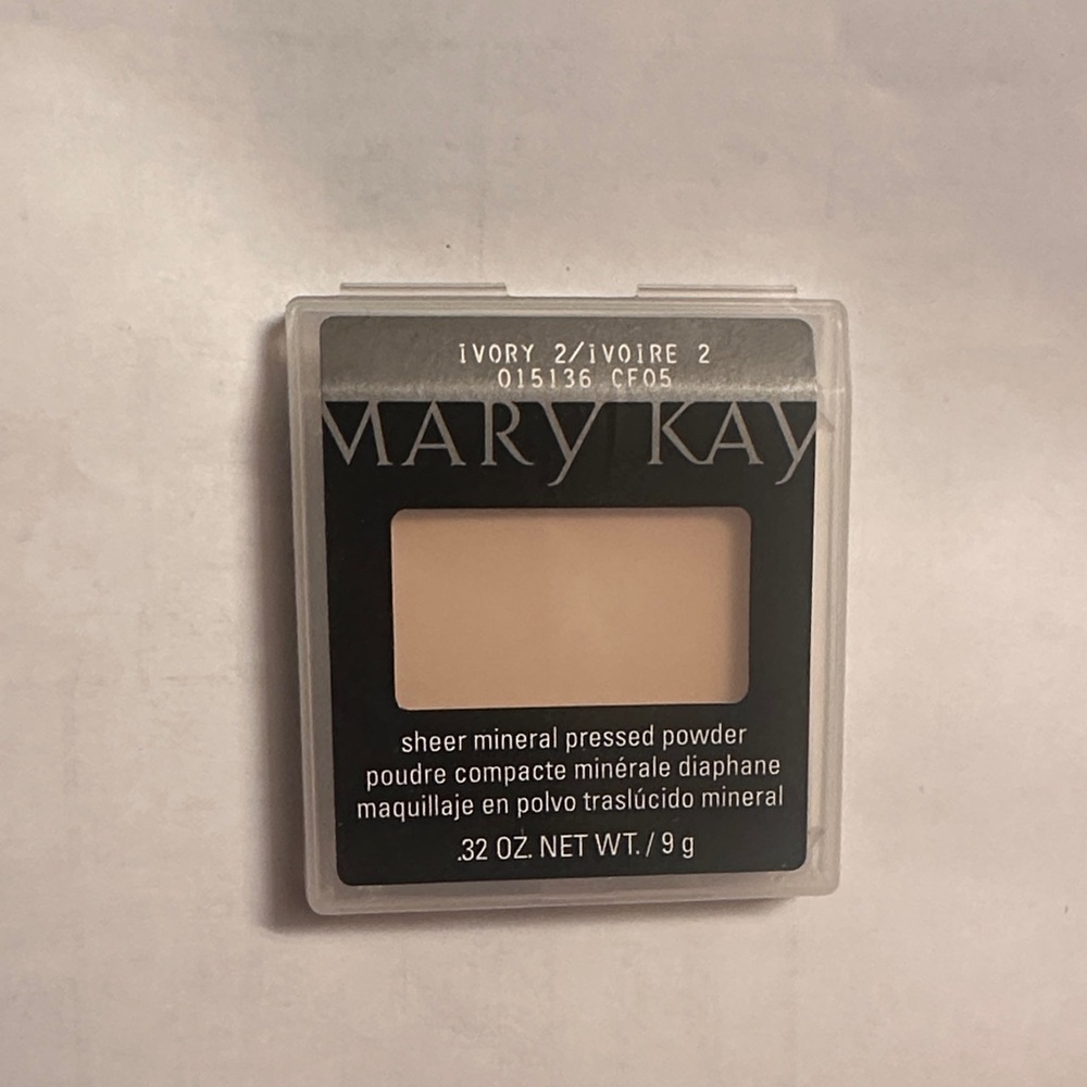 Mary Kay Sheer Mineral Pressed Powder - Ivory 2